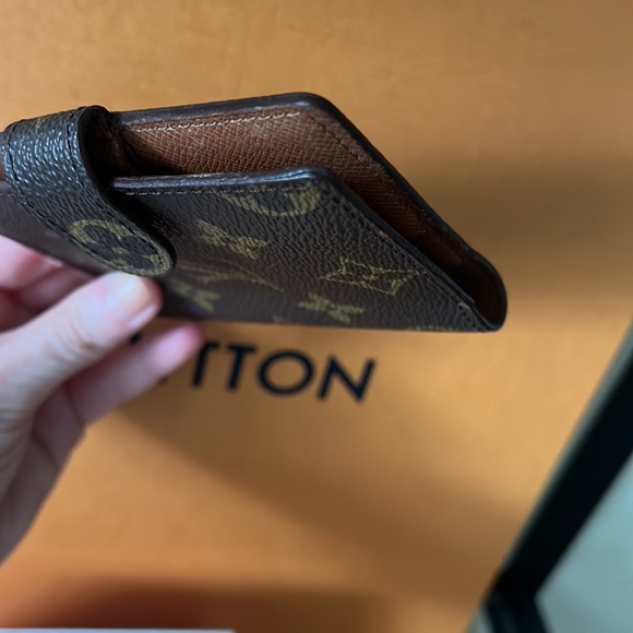 Louis Vuitton Mini Agenda - Picture 10 of 16